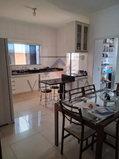 Foto 8 de Casa com 3 quartos para alugar, 210m2 em Jardim Manoel Penna, Ribeirao Preto - SP