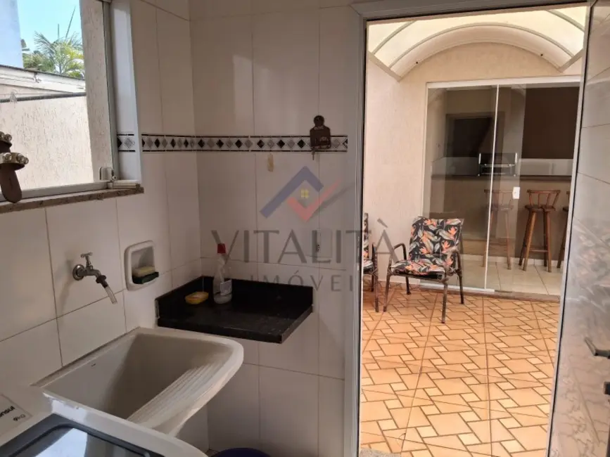 Foto 6 de Casa com 3 quartos para alugar, 210m2 em Jardim Manoel Penna, Ribeirao Preto - SP