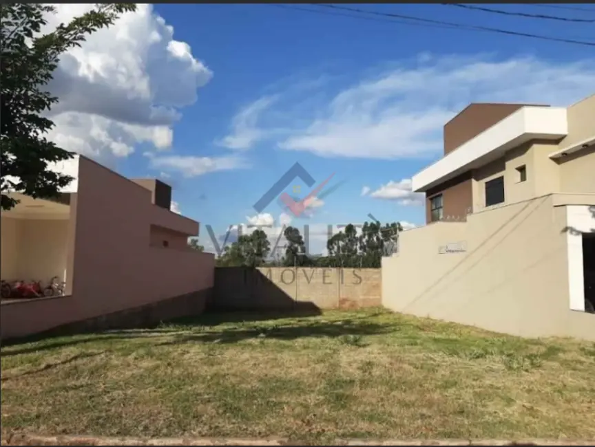 Foto 1 de Terreno / Lote à venda, 303m2 em Jardim Cybelli, Ribeirao Preto - SP