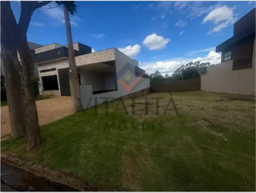 Foto 3 de Terreno / Lote à venda, 303m2 em Jardim Cybelli, Ribeirao Preto - SP