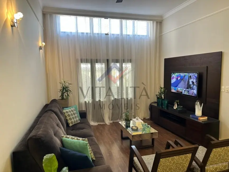 Casa com 3 quartos à venda, 202m2 em Jardim Antártica, Ribeirao Preto - SP - imagem 3 Foto 3 de Casa com 3 quartos à venda, 202m2 em Jardim Antártica, Ribeirao Preto - SP