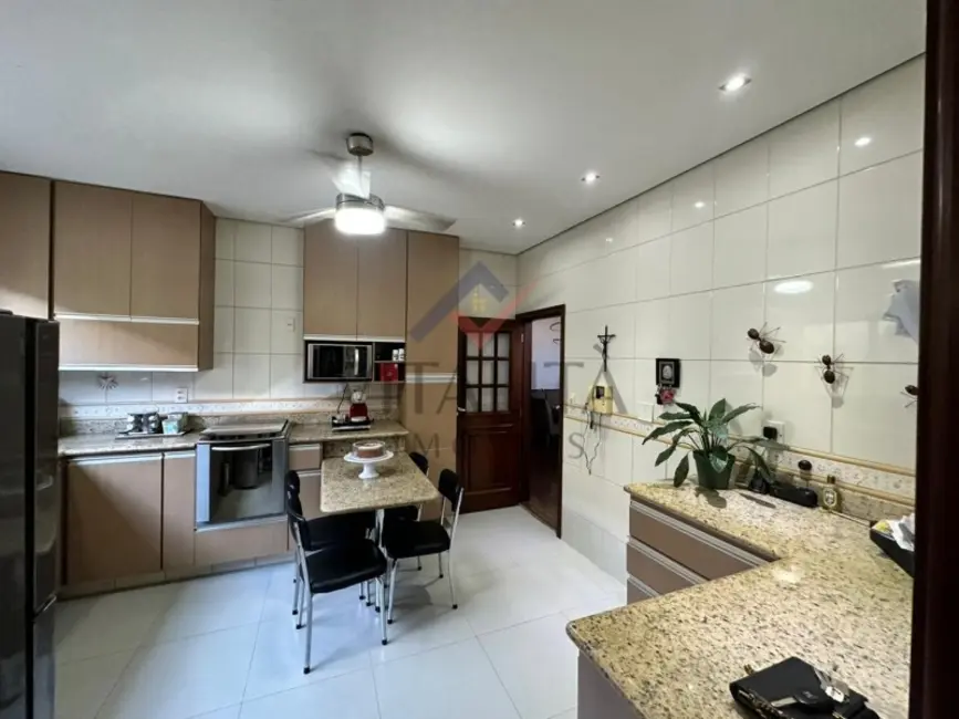 Casa com 3 quartos à venda, 202m2 em Jardim Antártica, Ribeirao Preto - SP - imagem 7 Foto 7 de Casa com 3 quartos à venda, 202m2 em Jardim Antártica, Ribeirao Preto - SP