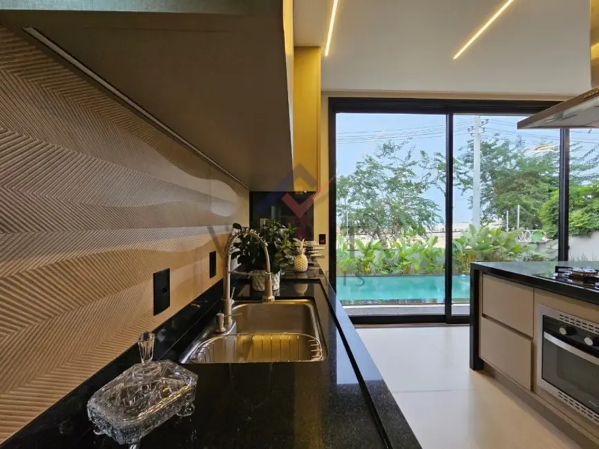 Foto 2 de Casa com 4 quartos à venda, 261m2 em Vila do Golf, Ribeirao Preto - SP