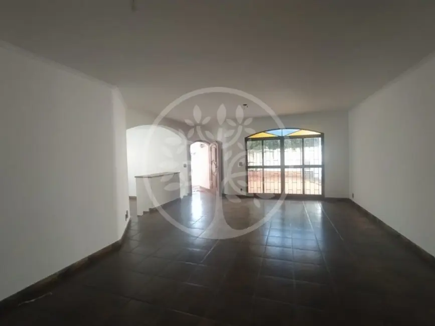 Foto 3 de Casa com 4 quartos à venda, 248m2 em Jardim Irajá, Ribeirao Preto - SP