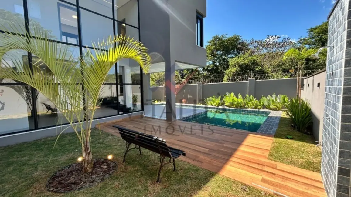 Casa com 3 quartos à venda, 300m2 em Ribeirao Preto - SP - imagem 1 Foto 1 de Casa com 3 quartos à venda, 300m2 em Ribeirao Preto - SP