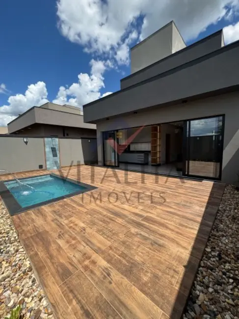 Casa com 4 quartos à venda, 193m2 em Jardim Cybelli, Ribeirao Preto - SP - imagem 3 Foto 3 de Casa com 4 quartos à venda, 193m2 em Jardim Cybelli, Ribeirao Preto - SP