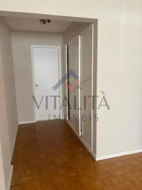 Apartamento com 4 quartos para alugar, 168m2 em Centro, Ribeirao Preto - SP - imagem 8 Foto 8 de Apartamento com 4 quartos para alugar, 168m2 em Centro, Ribeirao Preto - SP