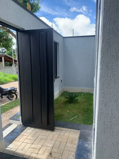 Foto 2 de Casa com 3 quartos à venda, 140m2 em Parque Real, Pouso Alegre - MG