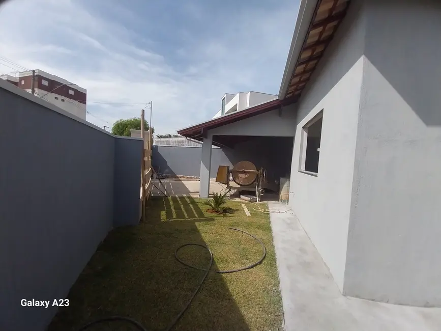 Casa com 3 quartos à venda, 163m2 em Pouso Alegre - MG - imagem 5 Foto 5 de Casa com 3 quartos à venda, 163m2 em Pouso Alegre - MG