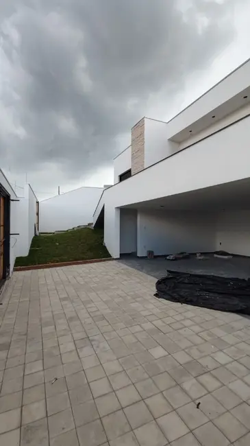 Foto 5 de Casa com 3 quartos à venda, 220m2 em Pousada do Sol, Pouso Alegre - MG