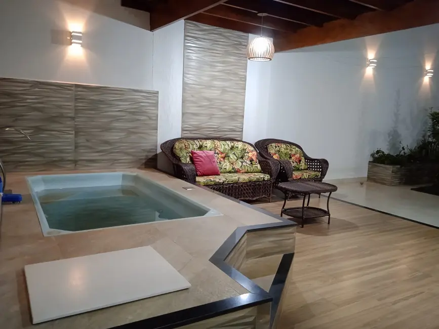 Foto 6 de Casa com 2 quartos à venda, 196m2 em Residencial Serra Morena, Pouso Alegre - MG