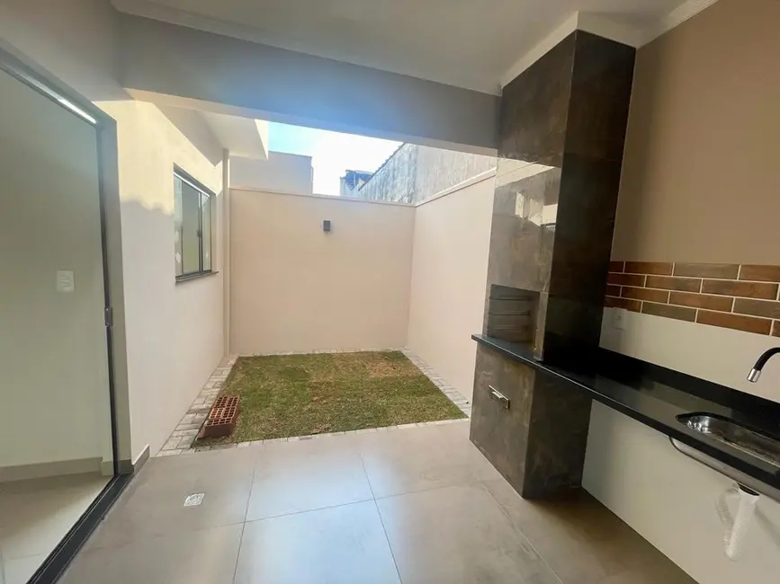 Foto 8 de Casa com 2 quartos à venda, 88m2 em Pouso Alegre - MG