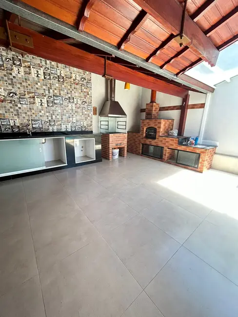 Casa com 1 quarto à venda, 200m2 em Residencial Santa Rita, Pouso Alegre - MG - imagem 6 Foto 6 de Casa com 1 quarto à venda, 200m2 em Residencial Santa Rita, Pouso Alegre - MG