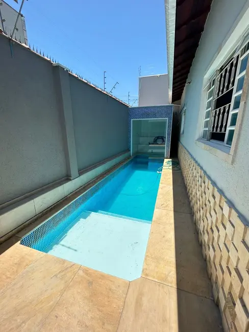 Casa com 1 quarto à venda, 200m2 em Residencial Santa Rita, Pouso Alegre - MG - imagem 8 Foto 8 de Casa com 1 quarto à venda, 200m2 em Residencial Santa Rita, Pouso Alegre - MG