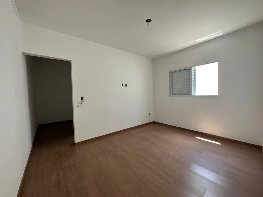 Casa com 3 quartos à venda, 10m2 em Pousada do Sol, Pouso Alegre - MG - imagem 6 Foto 6 de Casa com 3 quartos à venda, 10m2 em Pousada do Sol, Pouso Alegre - MG