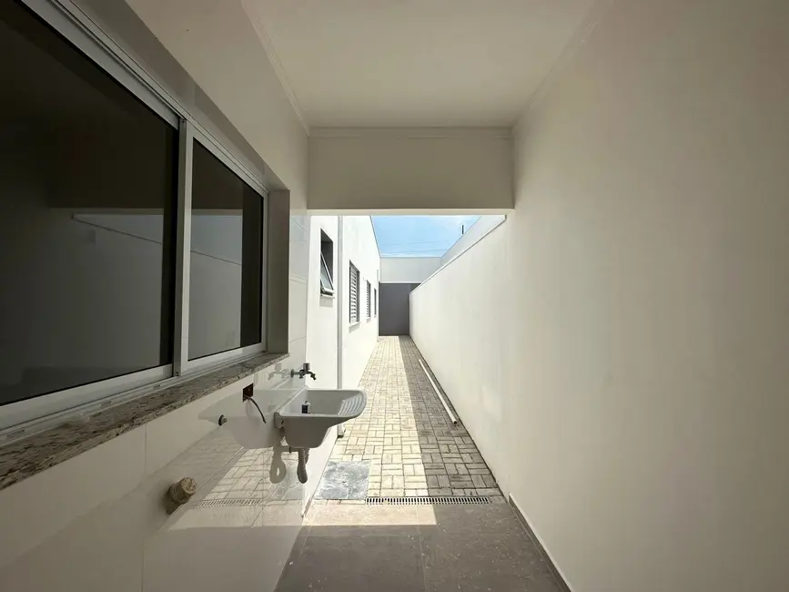 Casa com 3 quartos à venda, 10m2 em Pousada do Sol, Pouso Alegre - MG - imagem 5 Foto 5 de Casa com 3 quartos à venda, 10m2 em Pousada do Sol, Pouso Alegre - MG