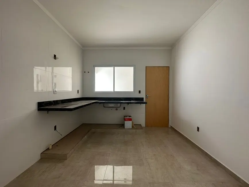 Casa com 3 quartos à venda, 10m2 em Pousada do Sol, Pouso Alegre - MG - imagem 8 Foto 8 de Casa com 3 quartos à venda, 10m2 em Pousada do Sol, Pouso Alegre - MG