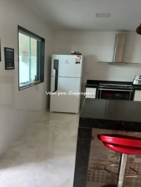 Sobrado com 3 quartos à venda, 200m2 em Itapebussu, Guarapari - ES - imagem 3 Foto 3 de Sobrado com 3 quartos à venda, 200m2 em Itapebussu, Guarapari - ES