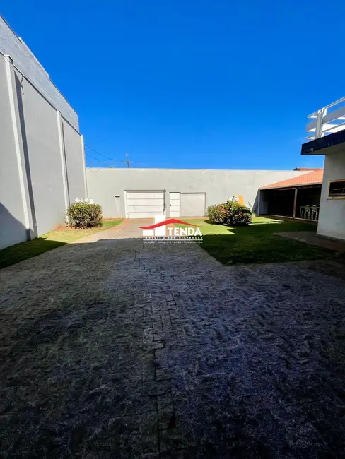 Foto 3 de Casa com 5 quartos para alugar, 440m2 em São Joaquim, Franca - SP