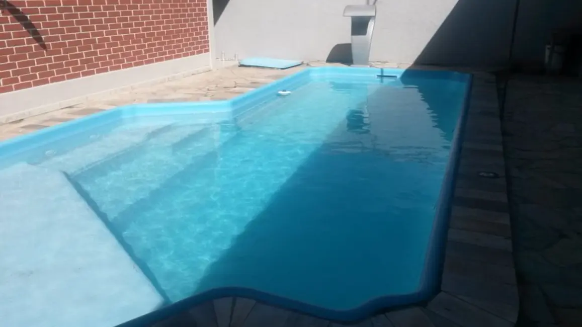 Foto 1 de Casa com 4 quartos à venda, 132m2 em Matinhos - PR
