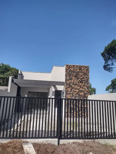 Foto 1 de Casa com 2 quartos à venda, 58m2 em Matinhos - PR