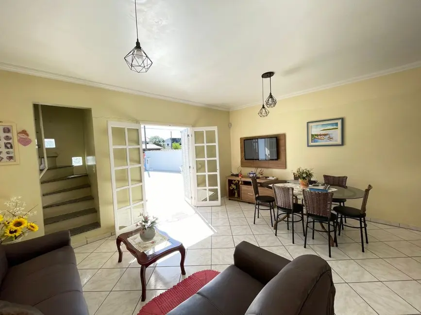 Foto 9 de Casa com 3 quartos à venda, 175m2 em Pontal Do Parana - PR