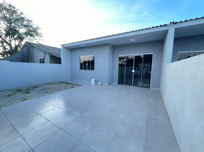 Foto 2 de Casa com 3 quartos à venda, 82m2 em Matinhos - PR