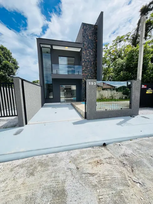 Foto 2 de Sobrado com 3 quartos à venda, 90m2 em Matinhos - PR