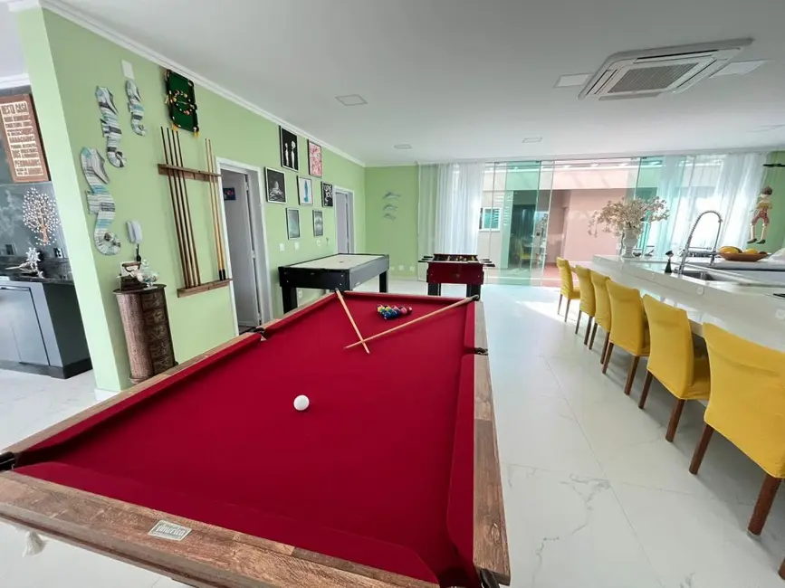 Foto 9 de Casa com 5 quartos à venda, 595m2 em Pontal Do Parana - PR