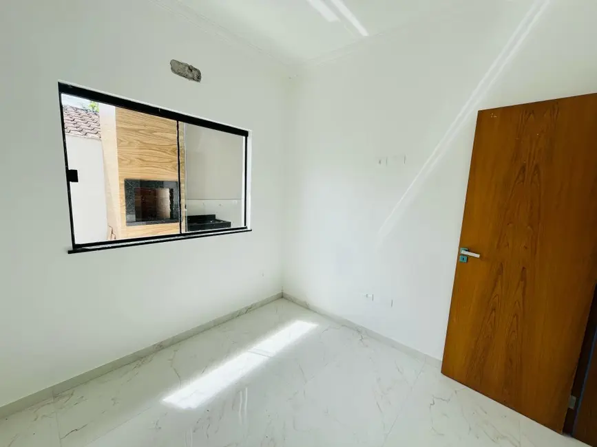 Casa com 3 quartos à venda, 78m2 em Matinhos - PR - imagem 9 Foto 9 de Casa com 3 quartos à venda, 78m2 em Matinhos - PR