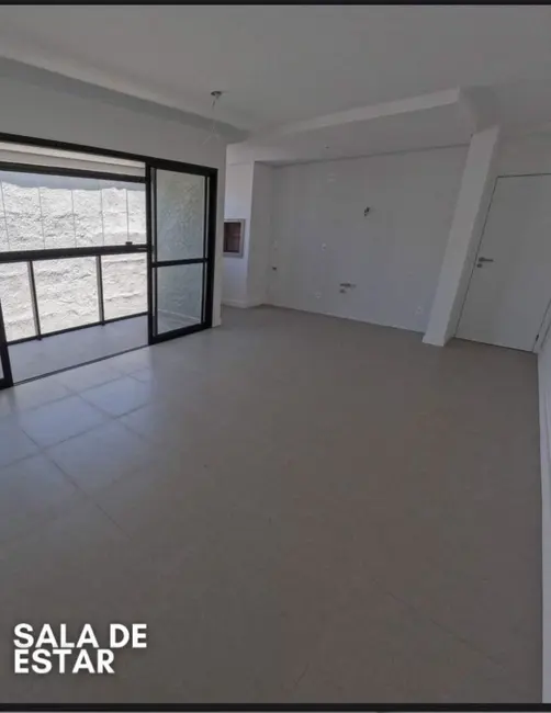 Casa com 2 quartos à venda, 72m2 em Matinhos - PR - imagem 2 Foto 2 de Casa com 2 quartos à venda, 72m2 em Matinhos - PR