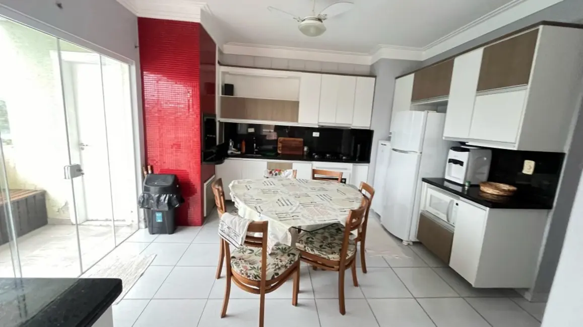 Foto 9 de Cobertura com 3 quartos à venda, 110m2 em Matinhos - PR