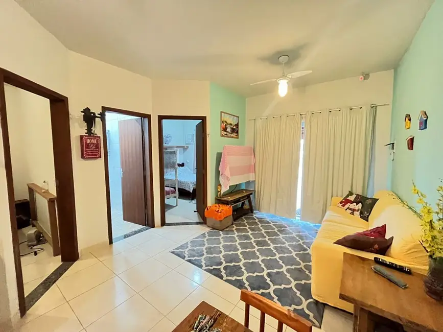 Foto 5 de Casa com 2 quartos à venda, 55m2 em Matinhos - PR
