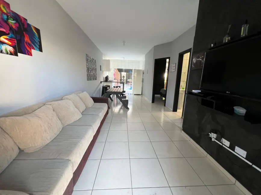 Foto 3 de Casa com 2 quartos à venda, 70m2 em Pontal Do Parana - PR