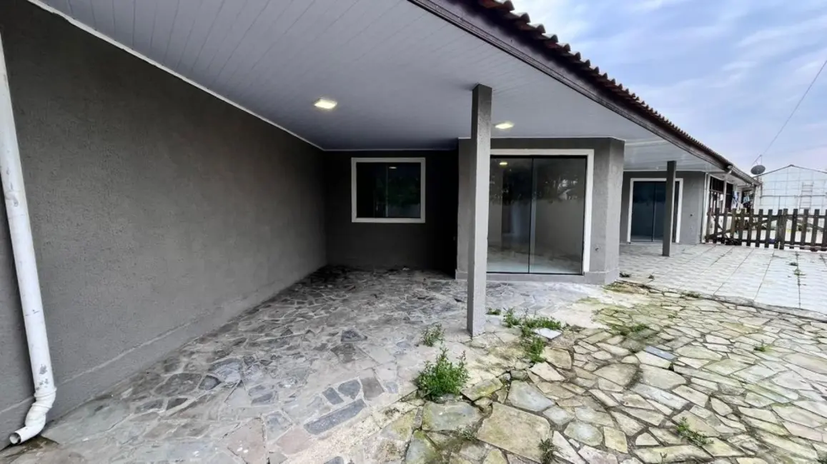 Foto 1 de Casa com 2 quartos à venda, 55m2 em Matinhos - PR