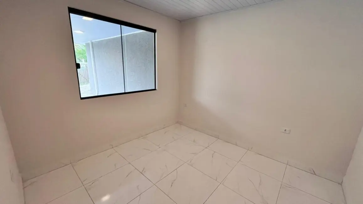 Foto 4 de Casa com 2 quartos à venda, 55m2 em Matinhos - PR