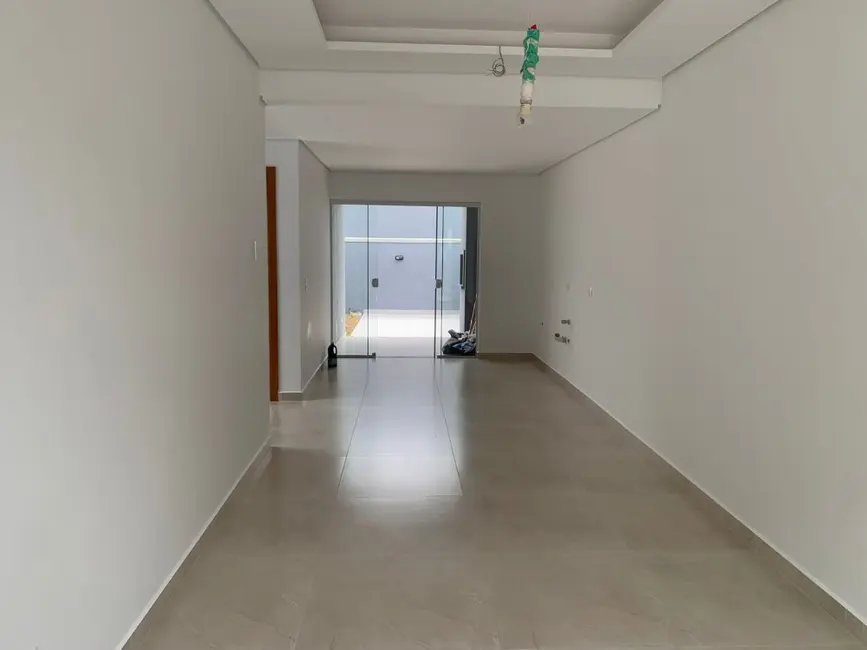 Foto 3 de Casa com 2 quartos à venda, 74m2 em Matinhos - PR