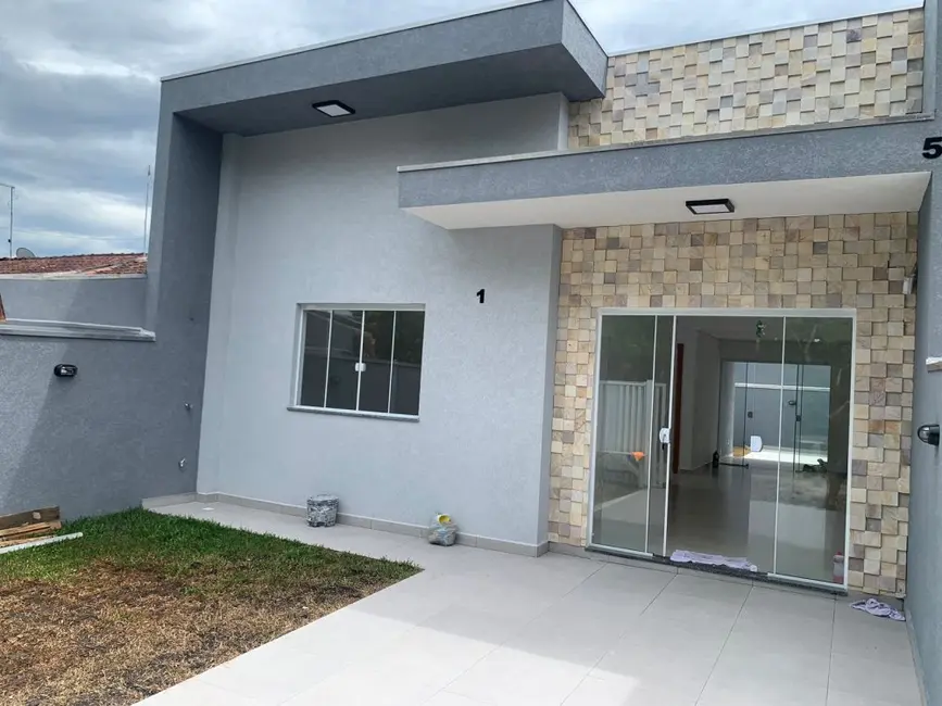 Foto 2 de Casa com 2 quartos à venda, 74m2 em Matinhos - PR