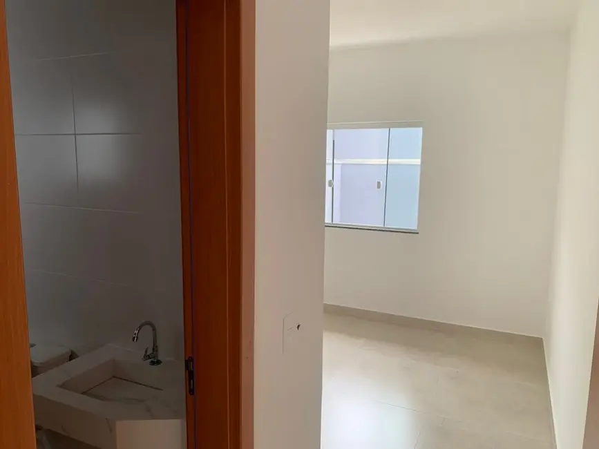 Foto 6 de Casa com 2 quartos à venda, 74m2 em Matinhos - PR