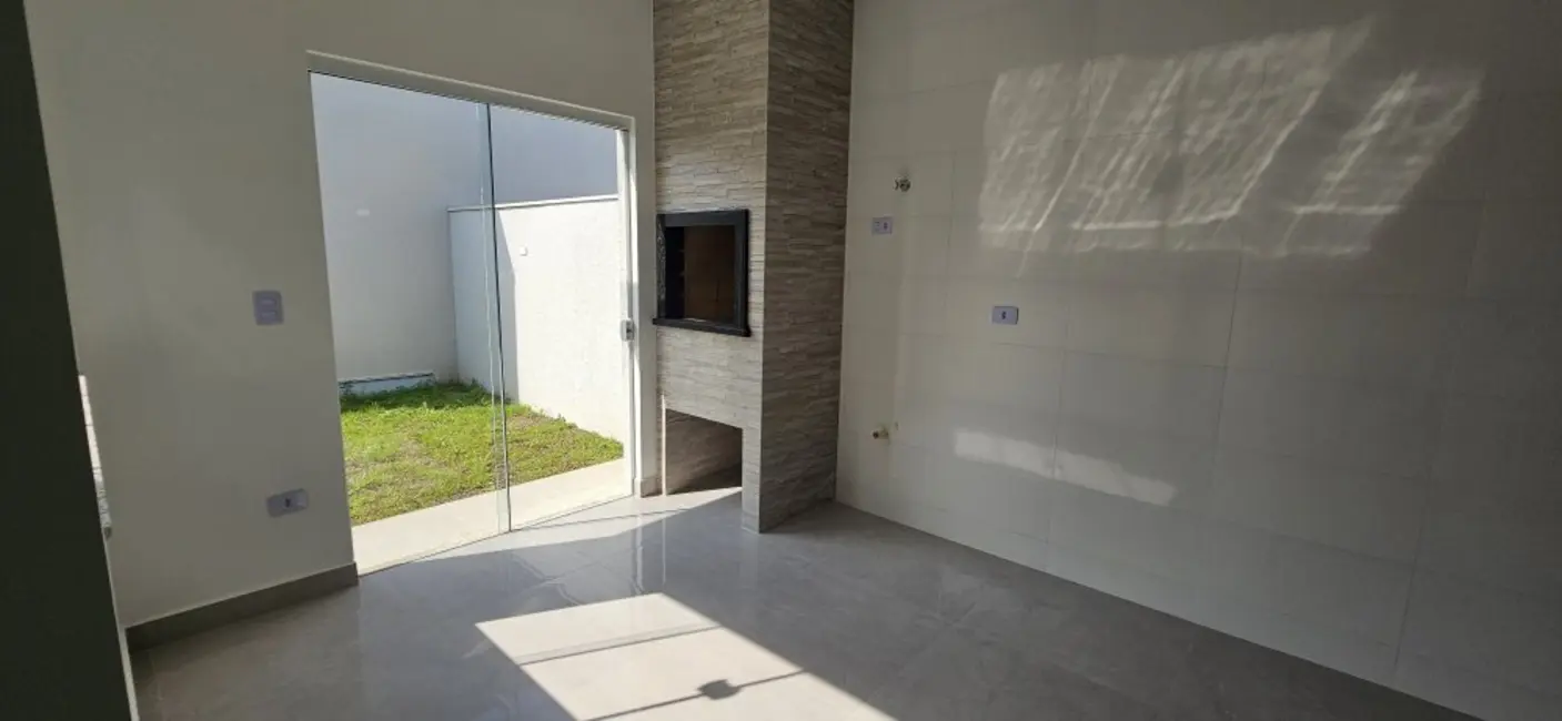 Foto 4 de Casa com 3 quartos à venda, 73m2 em Matinhos - PR