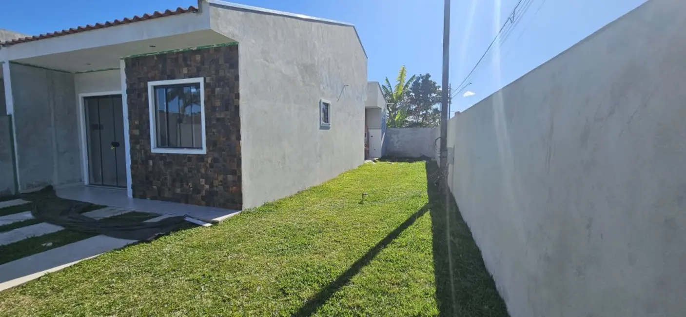 Foto 3 de Casa com 2 quartos à venda, 61m2 em Pontal Do Parana - PR