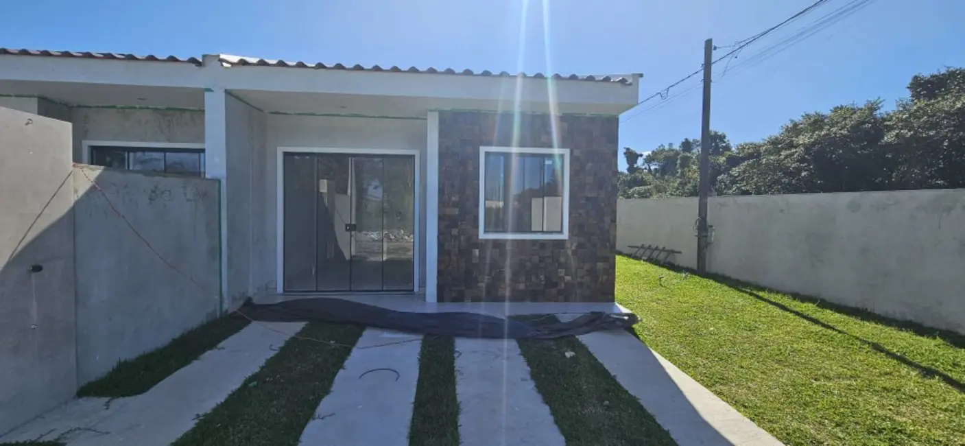 Foto 1 de Casa com 2 quartos à venda, 61m2 em Pontal Do Parana - PR
