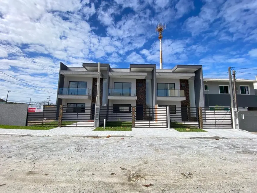 Foto 2 de Sobrado com 3 quartos à venda, 118m2 em Matinhos - PR