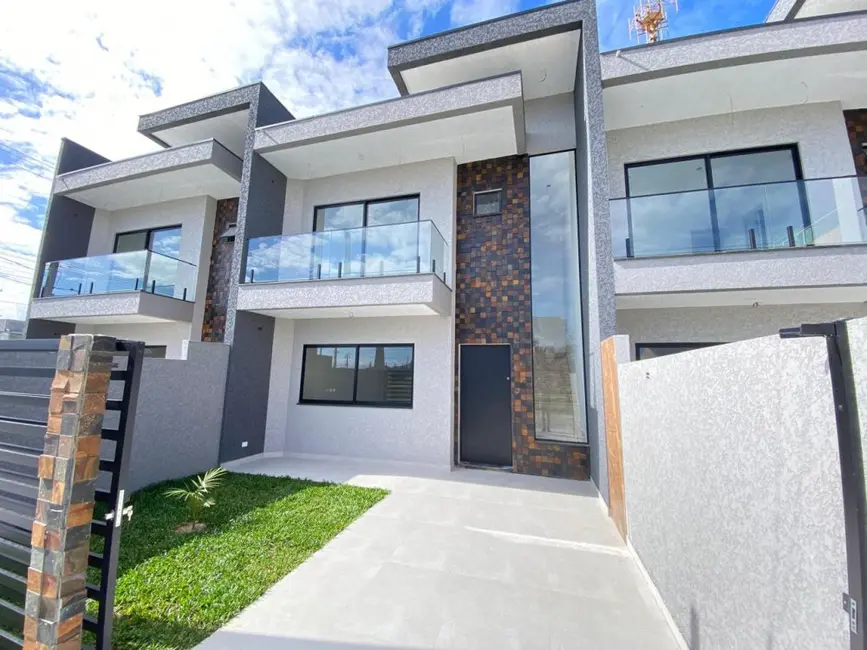 Foto 1 de Sobrado com 3 quartos à venda, 118m2 em Matinhos - PR