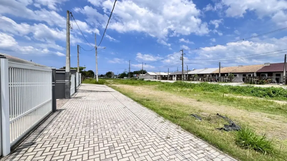 Foto 3 de Casa com 2 quartos à venda, 54m2 em Shangri-la, Pontal Do Parana - PR