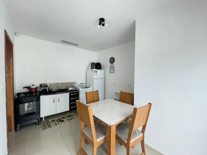 Foto 3 de Casa com 2 quartos à venda, 40m2 em Matinhos - PR