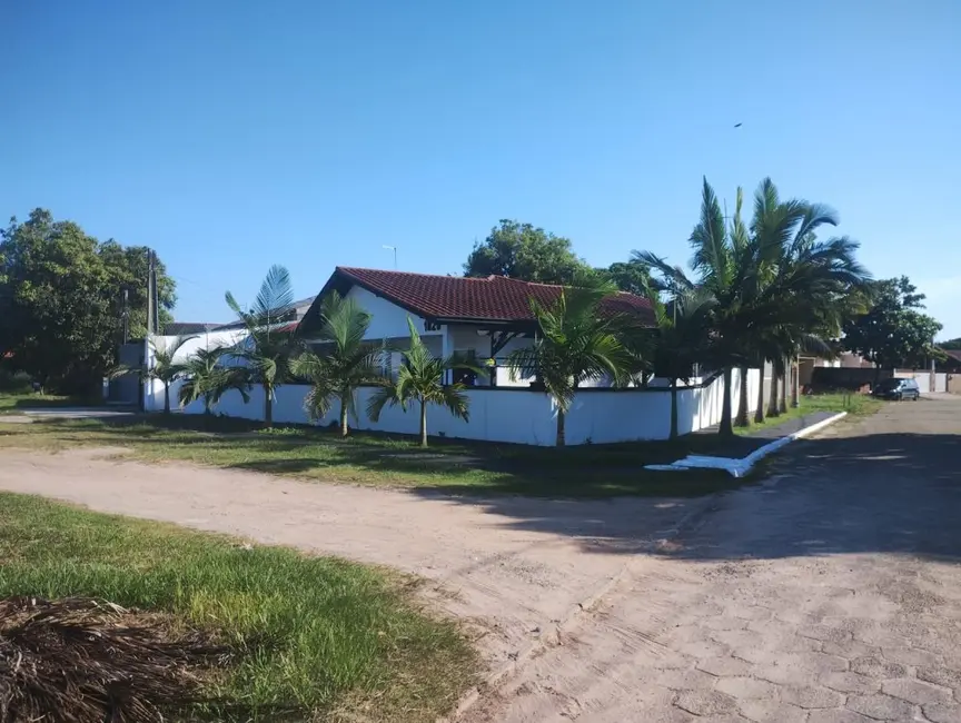 Foto 1 de Casa com 3 quartos à venda, 40m2 em Pontal Do Parana - PR