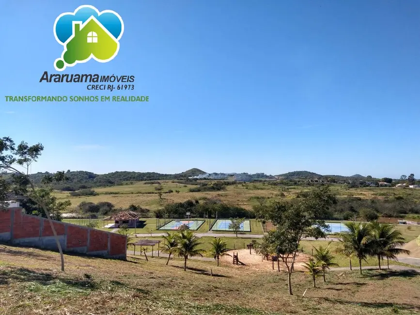 Foto 4 de Casa com 3 quartos à venda, 360m2 em Araruama - RJ