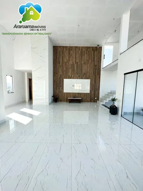 Casa com 3 quartos à venda, 642m2 em Araruama - RJ - imagem 9 Foto 9 de Casa com 3 quartos à venda, 642m2 em Araruama - RJ