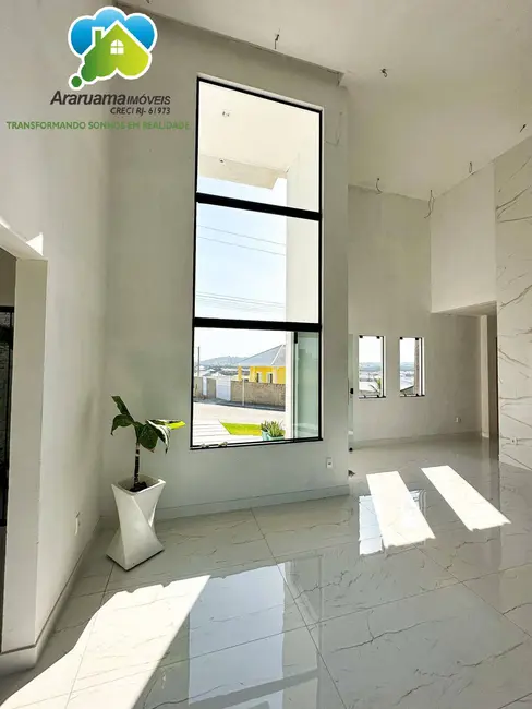 Casa com 3 quartos à venda, 642m2 em Araruama - RJ - imagem 7 Foto 7 de Casa com 3 quartos à venda, 642m2 em Araruama - RJ